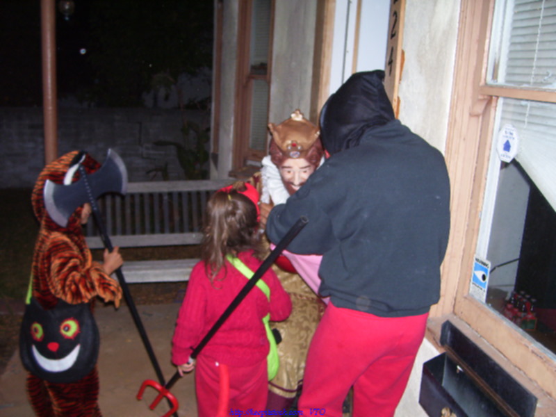 Holloween 2006 022.jpg